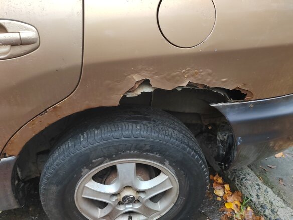 2001 Hyundai Santa Fe I, золотистый, 250000 рублей - вид 6