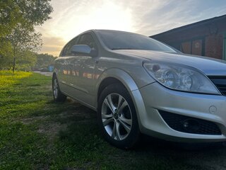 2009 Opel Astra H Рестайлинг, серебристый, 370000 рублей, вид 5