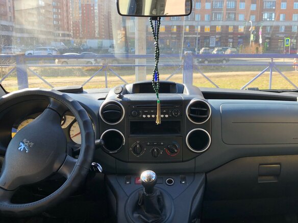 2011 Peugeot Partner II, чёрный, 714000 рублей - вид 8