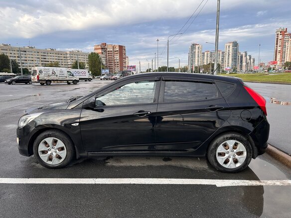 2014 Hyundai Solaris I Рестайлинг, чёрный, 710000 рублей - вид 4