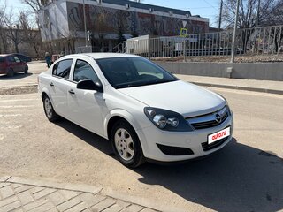 2010 Opel Astra H Рестайлинг, белый, 640000 рублей, вид 2