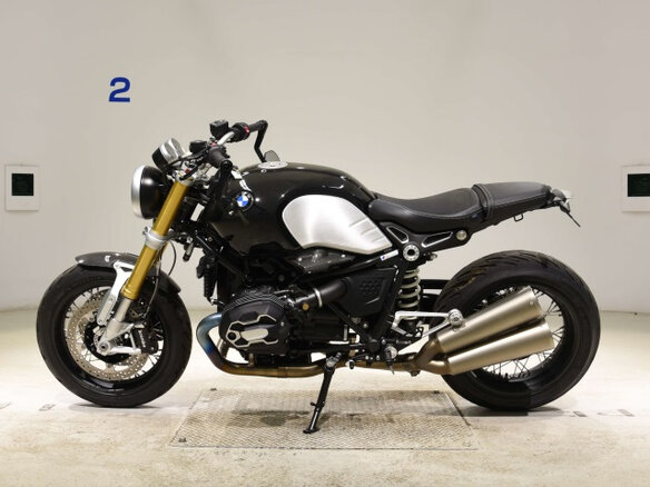 2023 BMW R Nine T, чёрный, 1360000 рублей - вид 2
