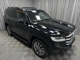 2022 Toyota Land Cruiser 300 Series, чёрный, 9188000 рублей, вид 2