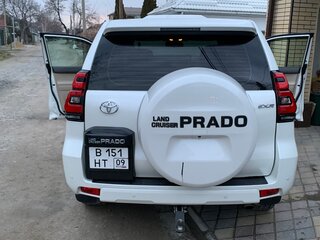 2018 Toyota Land Cruiser Prado 150 Series Рестайлинг 2, белый, 5350000 рублей, вид 4