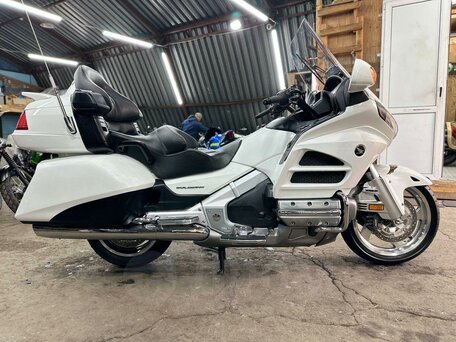 2011 Honda GL 1800 Gold Wing, белый, 1550000 рублей, вид 3