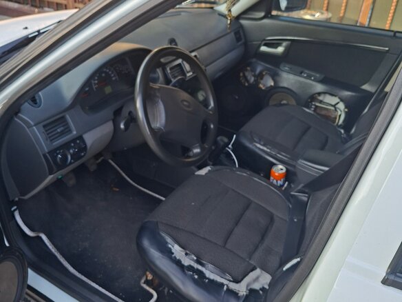 2010 Lada (ВАЗ) Priora I, белый, 325000 рублей - вид 10