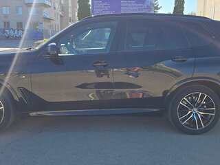 2019 BMW X5 30d IV (G05/G18), чёрный, 6900000 рублей, вид 4