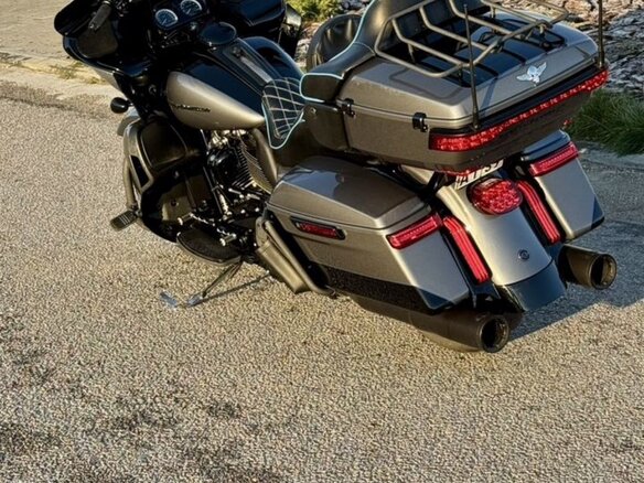 2021 Harley-Davidson Road Glide Limited, серый, 1900000 рублей - вид 2