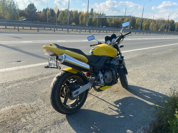 2002 Honda CB 600F Hornet, жёлтый, 425000 рублей - вид 3