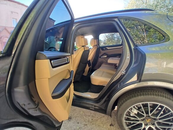 2021 Porsche Cayenne Turbo III, серый, 10000000 рублей - вид 11