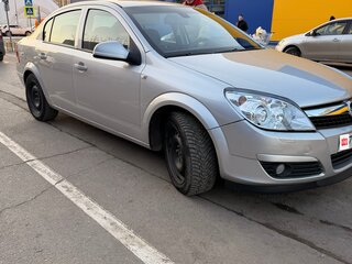 2010 Opel Astra H Рестайлинг, серебристый, 650000 рублей, вид 4