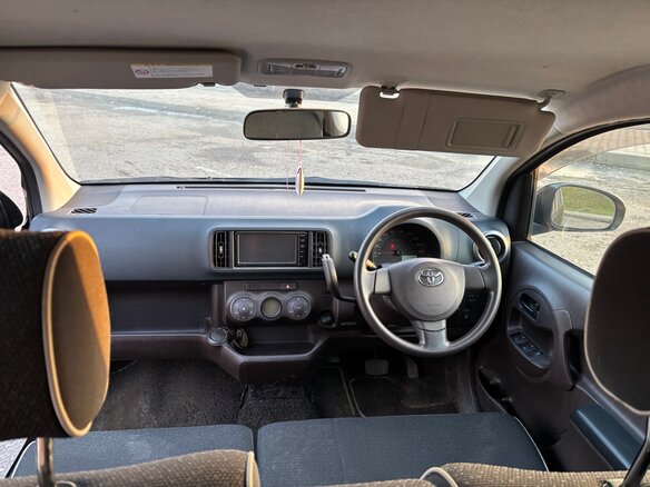 2016 Toyota Passo II (C30), фиолетовый, 700000 рублей - вид 6
