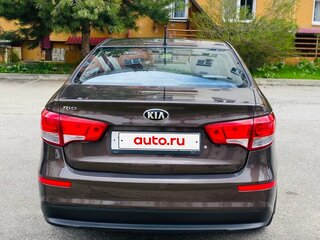 2015 Kia Rio III Рестайлинг, коричневый, 950000 рублей, вид 4