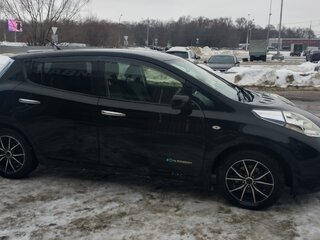 2013 Nissan Leaf (EM57) I (ZE0/AZE0), чёрный, 1550000 рублей, вид 2