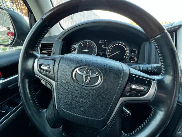 2016 Toyota Land Cruiser 200 Series Рестайлинг 2, чёрный, 6200000 рублей - вид 22