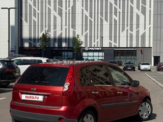 2008 Ford Fiesta Mk5, красный, 350000 рублей, вид 5