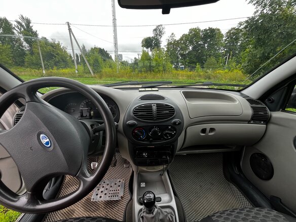 2010 Lada (ВАЗ) Kalina I, серебристый, 400000 рублей - вид 6