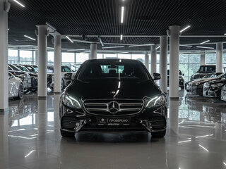 2020 Mercedes-Benz E-Класс 200 V (W213, S213, C238), чёрный, 3990000 рублей, вид 3