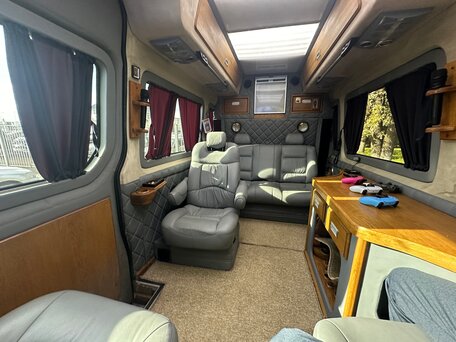 2008 Volkswagen Crafter, чёрный, 3900000 рублей, вид 1