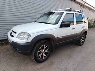 2014 Chevrolet Niva I Рестайлинг, белый, 550000 рублей, вид 3