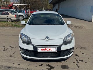 2013 Renault Megane III Рестайлинг, белый, 680000 рублей, вид 2