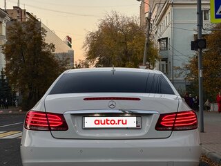 2013 Mercedes-Benz E-Класс 200 IV (W212, S212, C207) Рестайлинг, белый, 1850000 рублей, вид 5