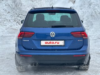 2018 Volkswagen Tiguan II, синий, 2999000 рублей, вид 4