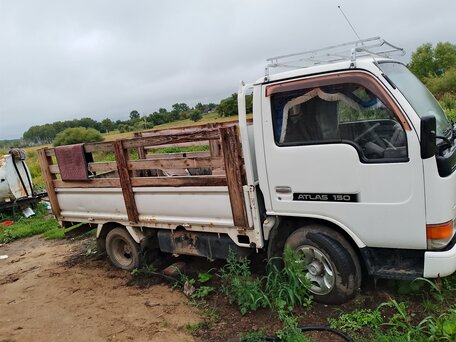 1992 Nissan Atlas, белый, 1200000 рублей, вид 1