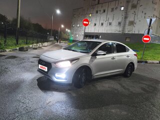 2017 Hyundai Solaris II, серебристый, 620000 рублей, вид 2