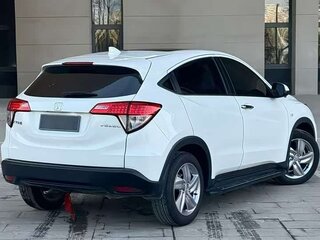 2021 Honda Vezel I Рестайлинг, белый, 1790070 рублей, вид 4