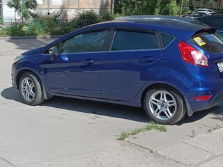 2015 Ford Fiesta Mk6 Рестайлинг, синий, 900000 рублей, вид 3