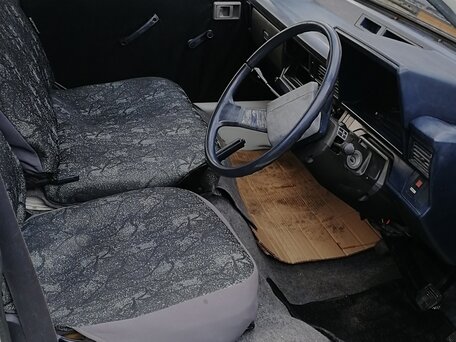 1989 Toyota TownAce, белый, 650000 рублей, вид 2