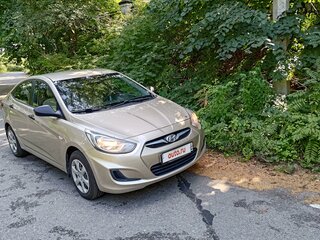 2014 Hyundai Solaris I, бежевый, 600000 рублей, вид 2
