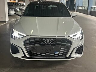 2023 Audi A3 35 TFSI Long IV (8Y), белый, 1630000 рублей, вид 2
