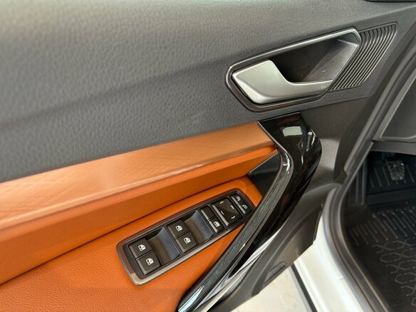 2026 Lada (ВАЗ) Vesta SW Cross I Рестайлинг (NG), белый, 2093000 рублей - вид 11