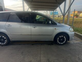 2005 Toyota Ipsum II (M20) Рестайлинг, серебристый, 770000 рублей, вид 4