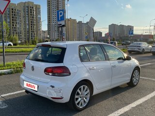 2009 Volkswagen Golf VI, белый, 900000 рублей, вид 4