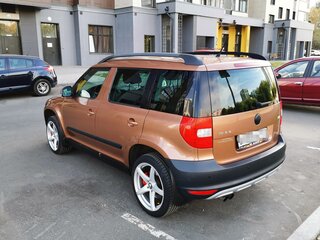 2012 Skoda Yeti I, оранжевый, 1399999 рублей, вид 4