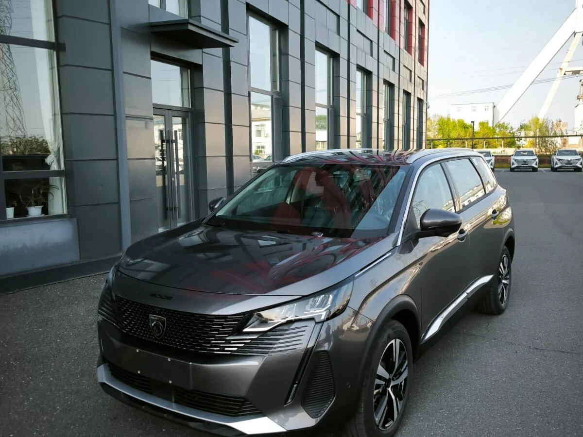 Открыть фотографии: Peugeot 5008 II Рестайлинг