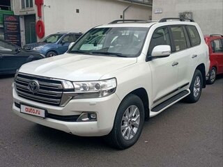 2016 Toyota Land Cruiser 200 Series Рестайлинг 2, белый, 4100000 рублей, вид 1