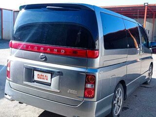 2005 Nissan Elgrand II (E51), серый, 1200000 рублей, вид 3