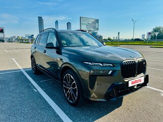 2024 BMW X7 40i I (G07) Рестайлинг, зелёный, 13540000 рублей, вид 2