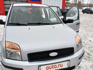 2004 Ford Fusion I, серебристый, 330000 рублей, вид 1