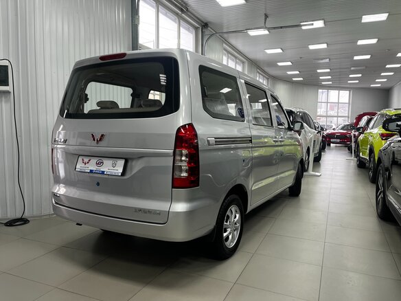 2022 Wuling Hongguang V, серый - вид 9