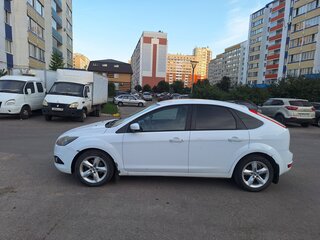 2010 Ford Focus II Рестайлинг, белый, 490000 рублей, вид 3