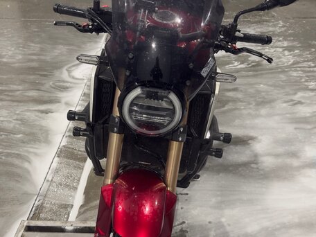 2021 Honda CB 650R, красный, 800000 рублей, вид 3