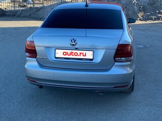 2019 Volkswagen Polo V Рестайлинг, серебристый, 1350000 рублей, вид 3