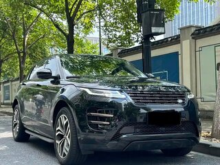 2026 Land Rover Range Rover Evoque II Рестайлинг, чёрный, 5629407 рублей, вид 2