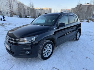 2013 Volkswagen Tiguan I Рестайлинг, чёрный, 1350000 рублей, вид 1