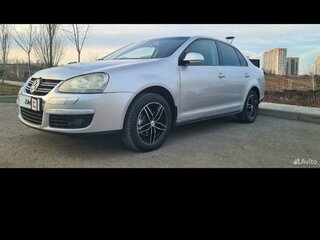 2010 Volkswagen Jetta V, серебристый, 530000 рублей, вид 3